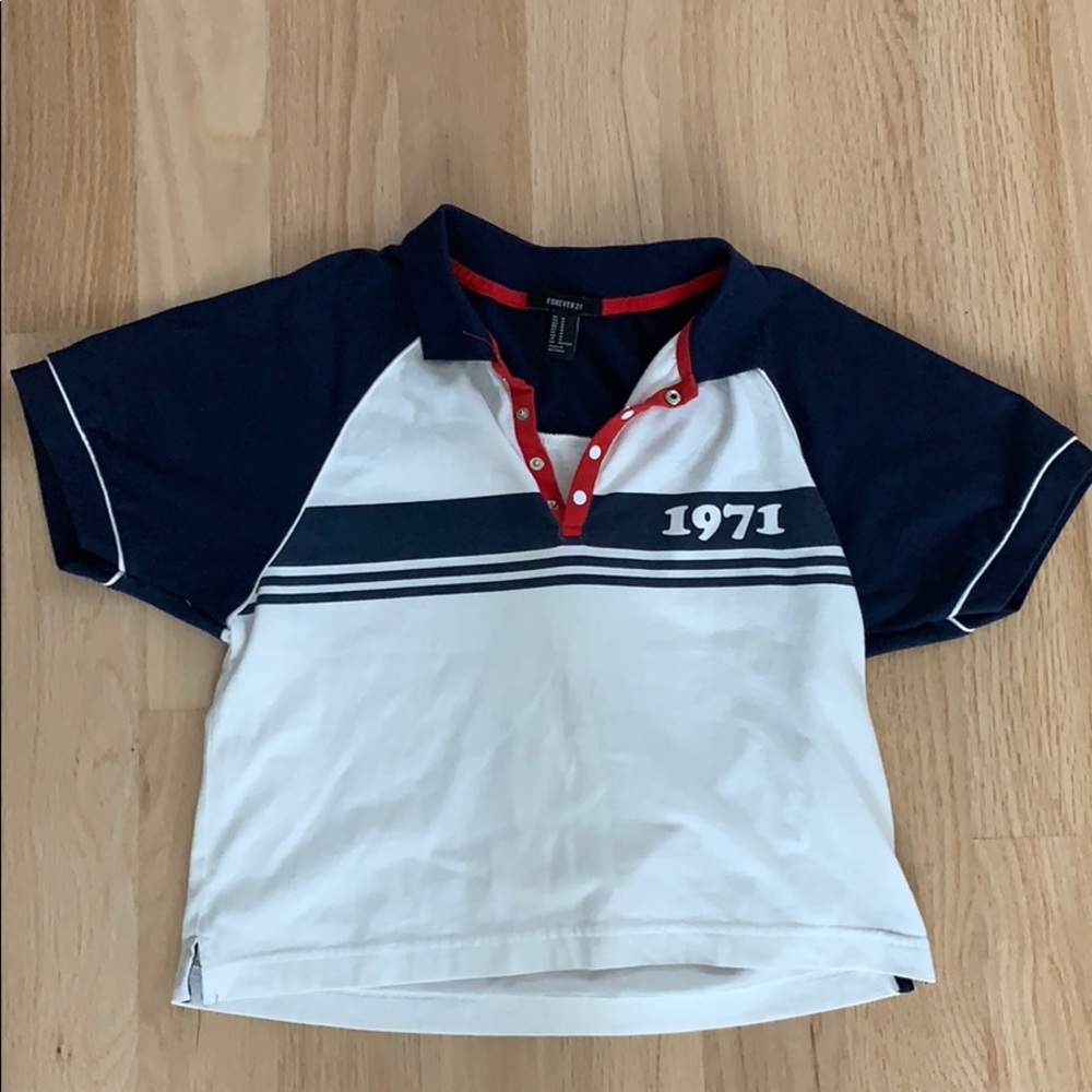 Cropped collared t-shirt